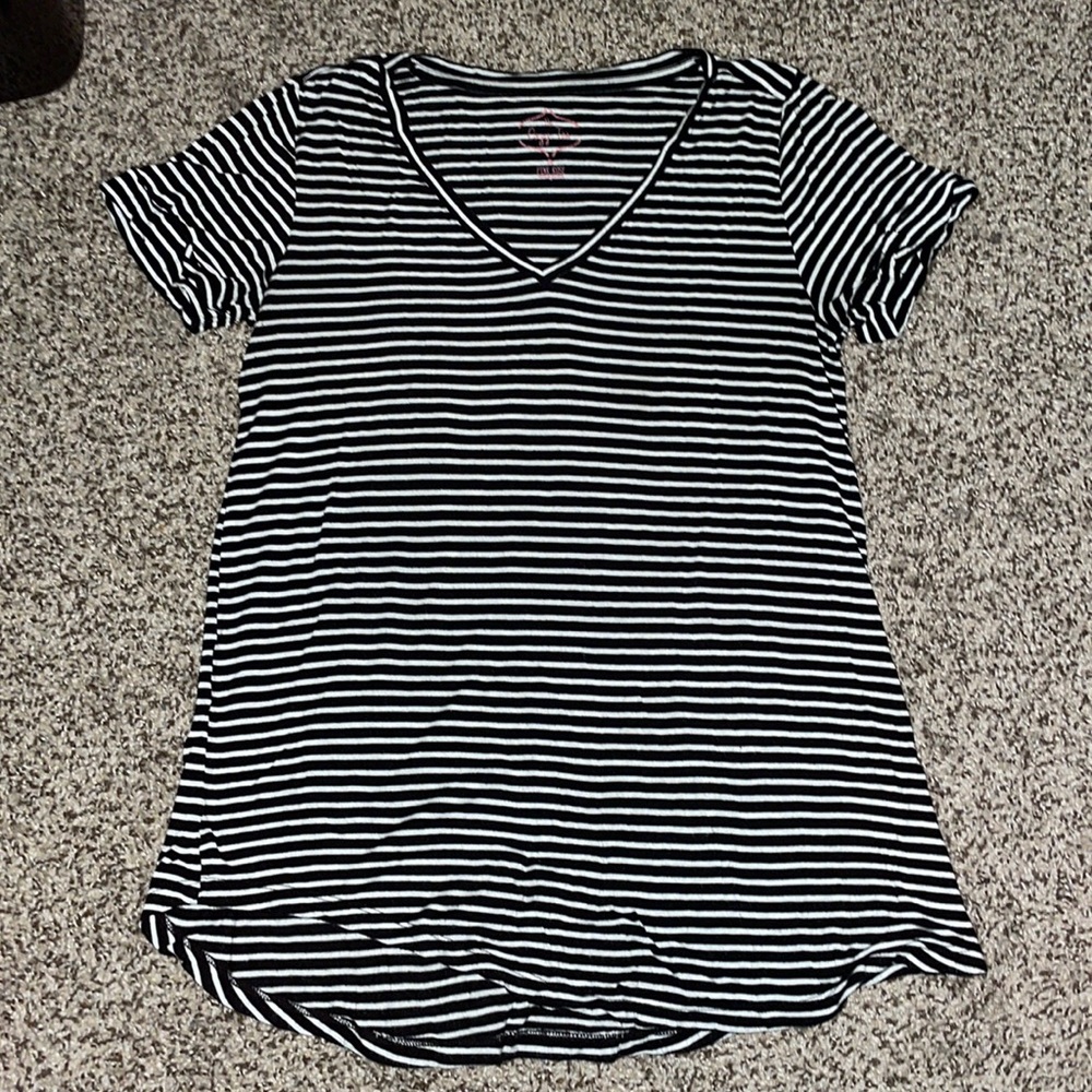 Black and white flowy striped top